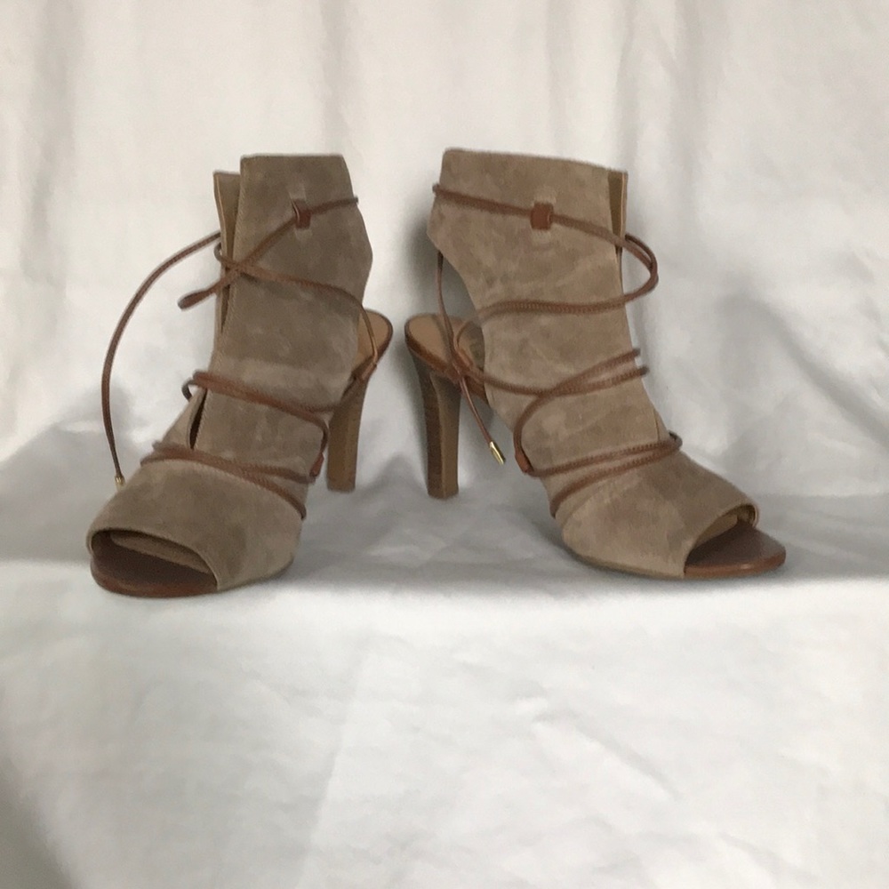 High heeled booties
